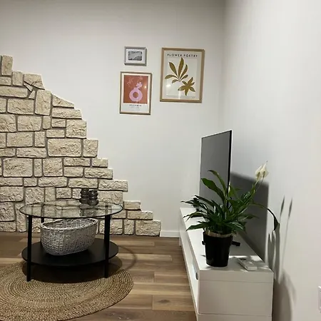 Cinderella With Free Parking Apartment Pula