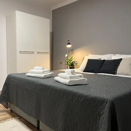 Cinderella With Free Parking Appartamento